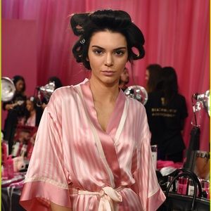 Victoria secret 2015 fashion show robe